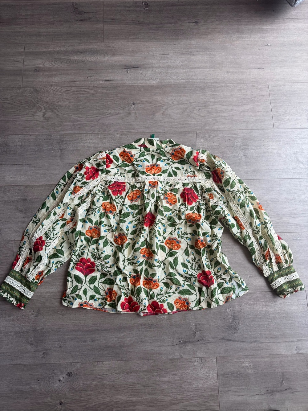 Farm Rio Garden Tapestry Sand Blouse - size small - Picture 4 of 7
